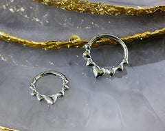 16G Silver Queen of Hearts Surgical Steel Seamless Hinged Septum Clicker Ring.